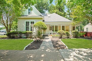 212 W 43rd St in Austin, TX - Building Photo