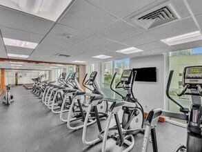 31 SE 5th St, Unit 2911 in Miami, FL - Foto de edificio - Building Photo