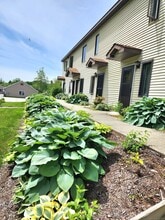 3 Brook Front Ln in Pomfret, CT - Building Photo - Building Photo