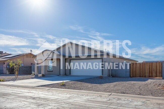 15510 S Bentley Dr in Arizona City, AZ - Building Photo - Building Photo