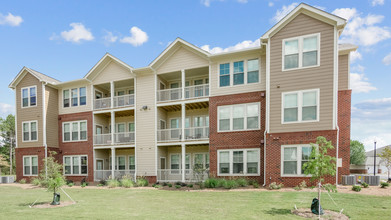 The Glen Apartments in Cartersville, GA - Building Photo - Building Photo