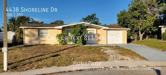 4438 Shoreline Dr in New Port Richey, FL - Building Photo - Building Photo