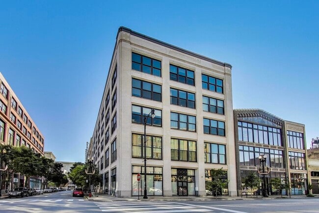property at 2303 S Michigan Ave