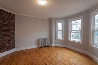 38 Cherry St in Somerville, MA - Building Photo - Building Photo