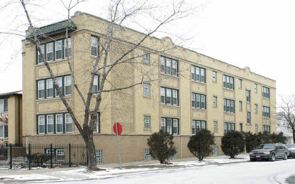 3501 N Albany Ave in Chicago, IL - Building Photo