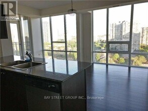 3525 Kariya Dr in Mississauga, ON - Building Photo - Building Photo