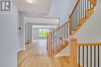 852 Pearly Everlasting Cres in Ottawa, ON - Building Photo - Building Photo