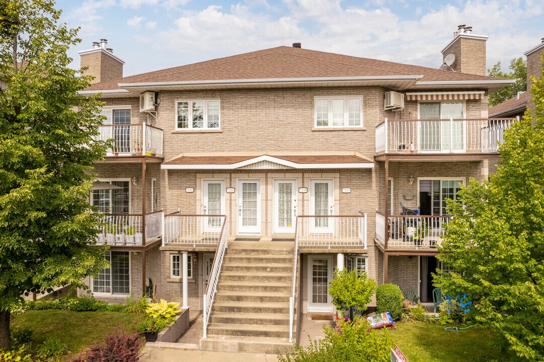 7247 Chouinard Rue in Montréal, QC - Building Photo
