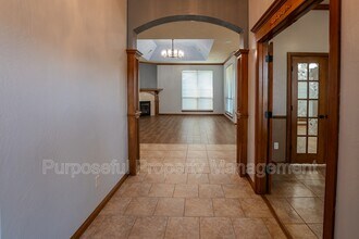 8833 NW 114th Cir in Oklahoma City, OK - Building Photo - Building Photo