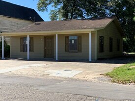 614 N 13th Ave in Laurel, MS - Building Photo