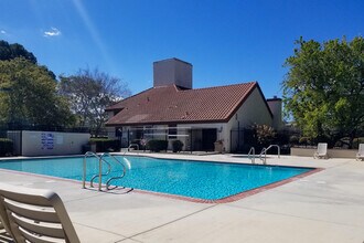 1748 Sinaloa Rd in Simi Valley, CA - Building Photo - Building Photo