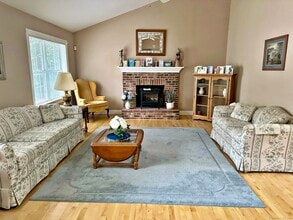 488 Wolf Run in Shelton, CT - Building Photo - Building Photo