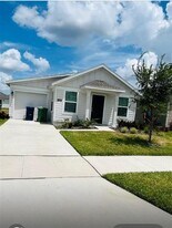1669 Teagan Ln in Winter Haven, FL - Building Photo