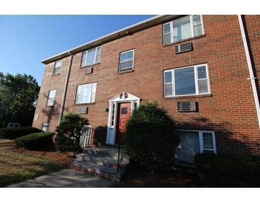 100 Broadway in Arlington, MA - Building Photo