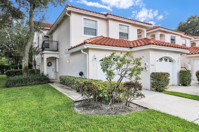 property at 8500 Vía Romana