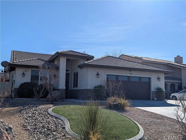 13999 Hidden Valley Rd in Victorville, CA - Building Photo - Building Photo