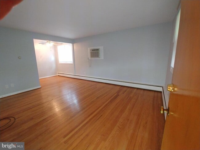 8113 Ryers Ave in Philadelphia, PA - Building Photo - Building Photo