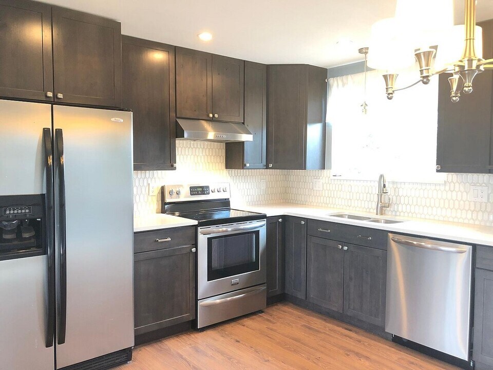 6557 S Cody Way in Littleton, CO - Building Photo