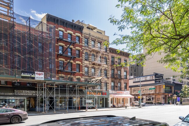 417 Third Ave in New York, NY - Building Photo - Primary Photo