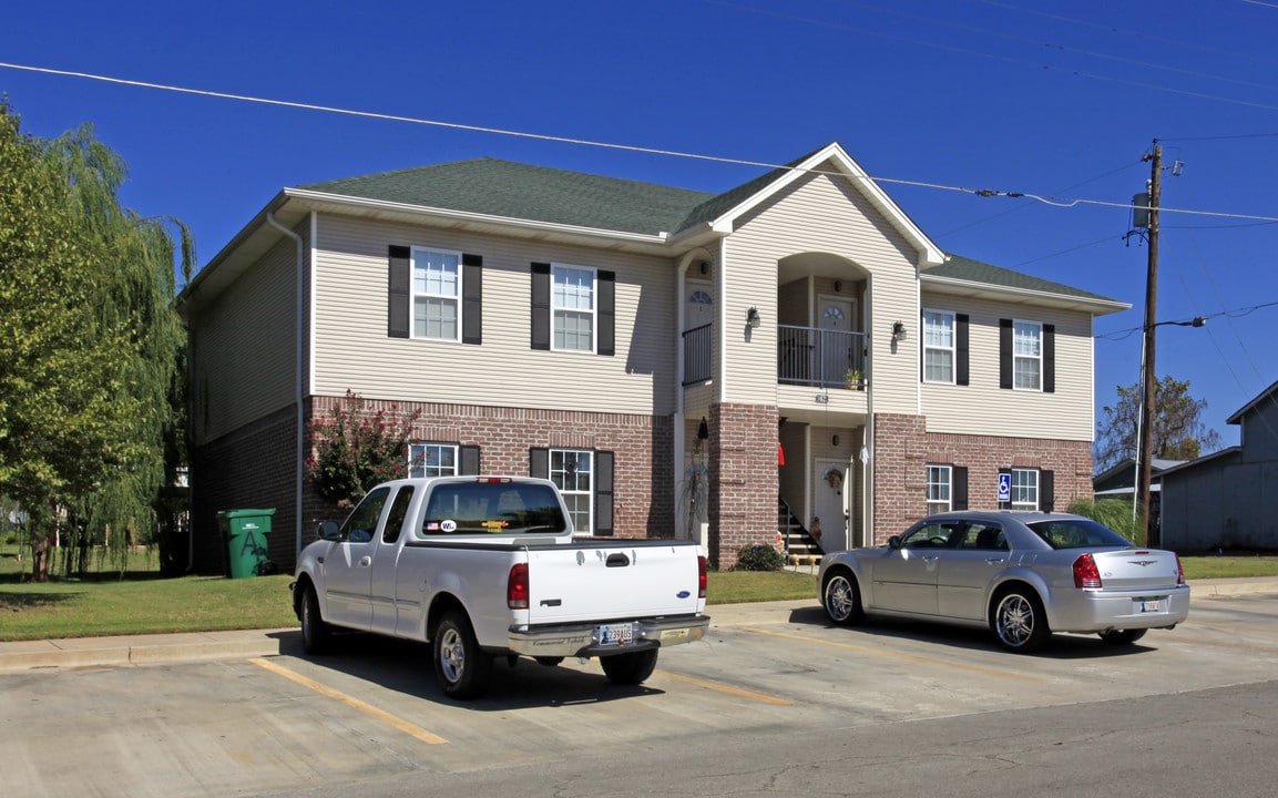 Choctaw Apartments in Choctaw, OK - Building Photo