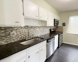 3580 Dorchester Rd in Columbus, OH - Building Photo - Building Photo