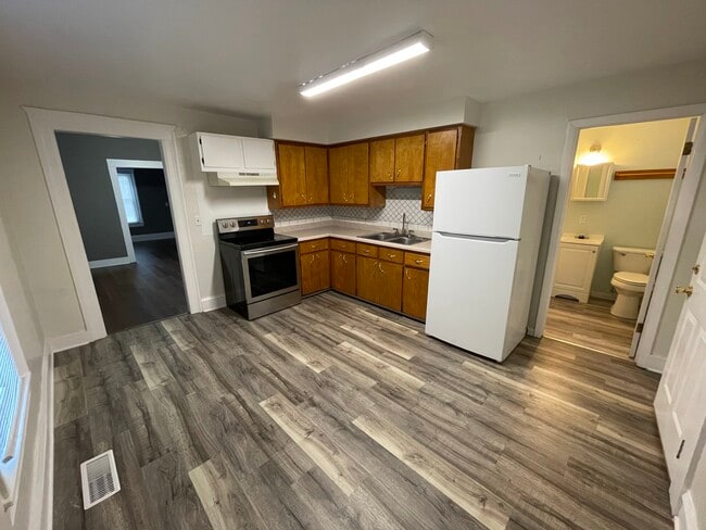 1406 Lansing Ave, Unit 1406