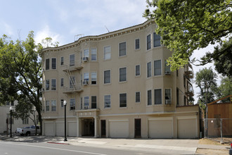 Fortview Apartments in Sacramento, CA - Building Photo - Building Photo