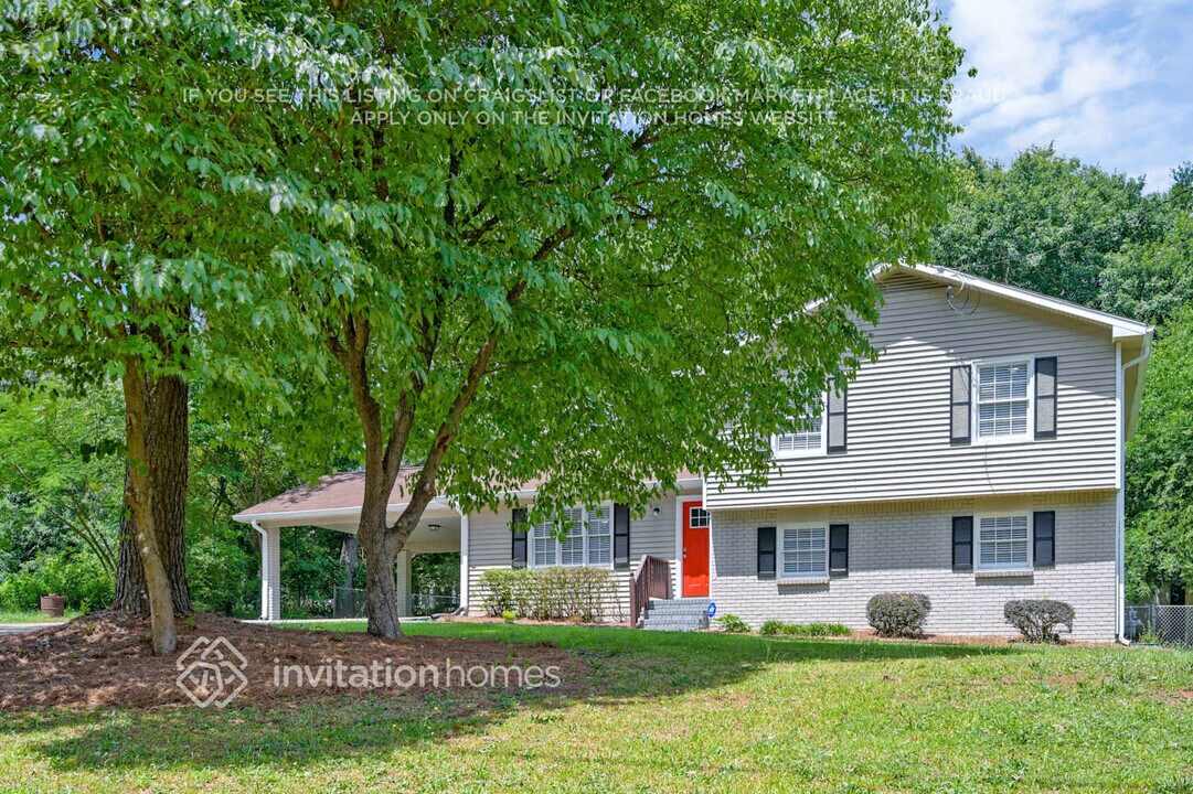 444 Mephisto Cir in Lawrenceville, GA - Foto de edificio