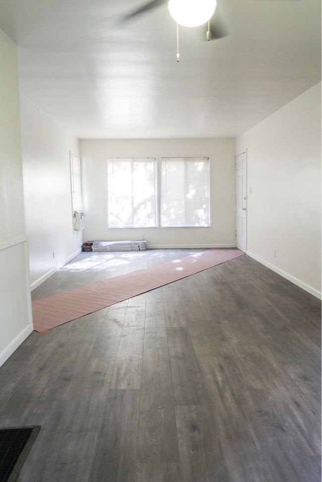 1832 Scott Rd, Unit 1838 in Burbank, CA - Building Photo - Building Photo