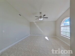 8335 Spring Breeze Ct in Orlando, FL - Foto de edificio - Building Photo