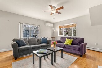 45 Quincy St in Medford, MA - Building Photo - Building Photo