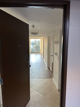 7826 Topanga Canyon Blvd in Canoga Park, CA - Building Photo - Building Photo