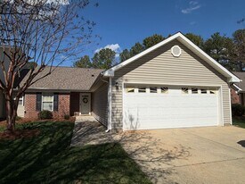 694 Huntingdon St in Elon, NC - Building Photo