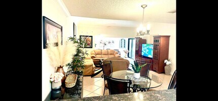 2924 NW 69th Ct in Fort Lauderdale, FL - Building Photo - Building Photo