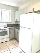 2121 SW 4th St in Miami, FL - Building Photo - Building Photo