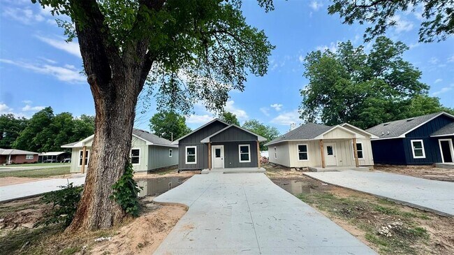 220 N 13th St in Perry, OK - Building Photo - Building Photo
