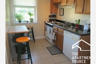 4871 N Paulina St, Unit G in Chicago, IL - Building Photo