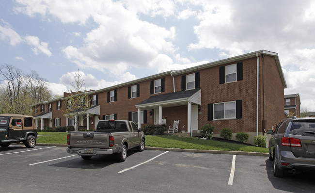 Reserve at Ft Mitchell in Fort Mitchell, KY - Building Photo - Primary Photo