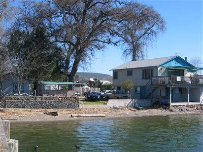 14151 Lakeshore Dr in Clearlake, CA - Foto de edificio - Building Photo