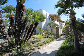 Casa De Sol in Orange, CA - Building Photo - Building Photo