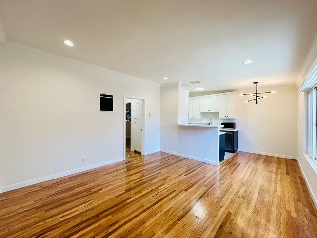 property at 1733 Granville Ave