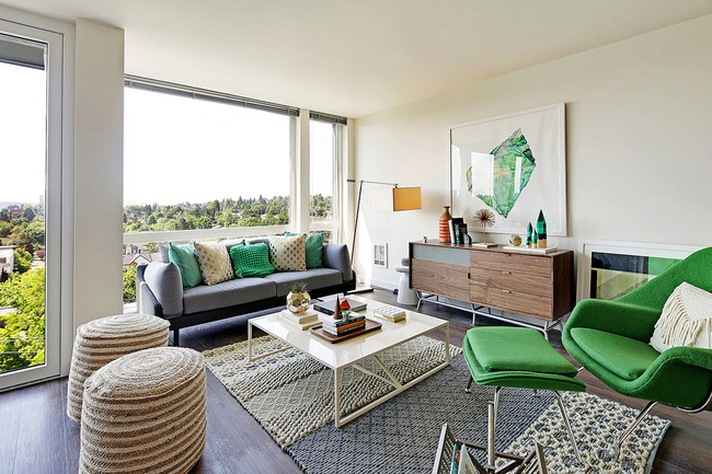 Rooster Apartments in Seattle, WA - Building Photo - Building Photo