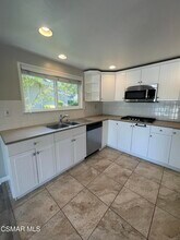 668 Cervantes Ct in Oak Park, CA - Building Photo - Building Photo