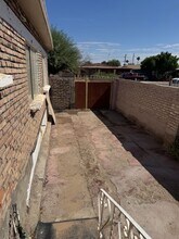 746 Cesar Chavez St in San Luis, AZ - Building Photo - Building Photo