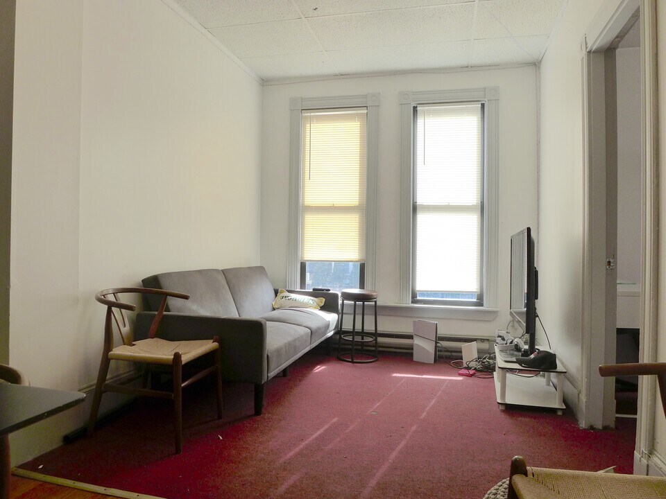 32 Pontiac St in Boston, MA - Building Photo