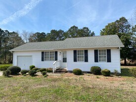 21 Sugar Run Rd in Sunbury, NC - Building Photo