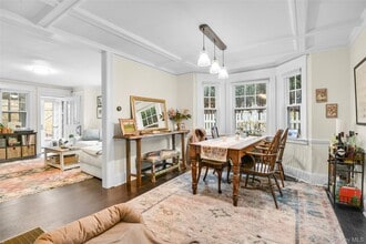 330 First Ave in Pelham, NY - Building Photo - Building Photo