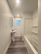 43 W 25th St in Merced, CA - Building Photo - Building Photo