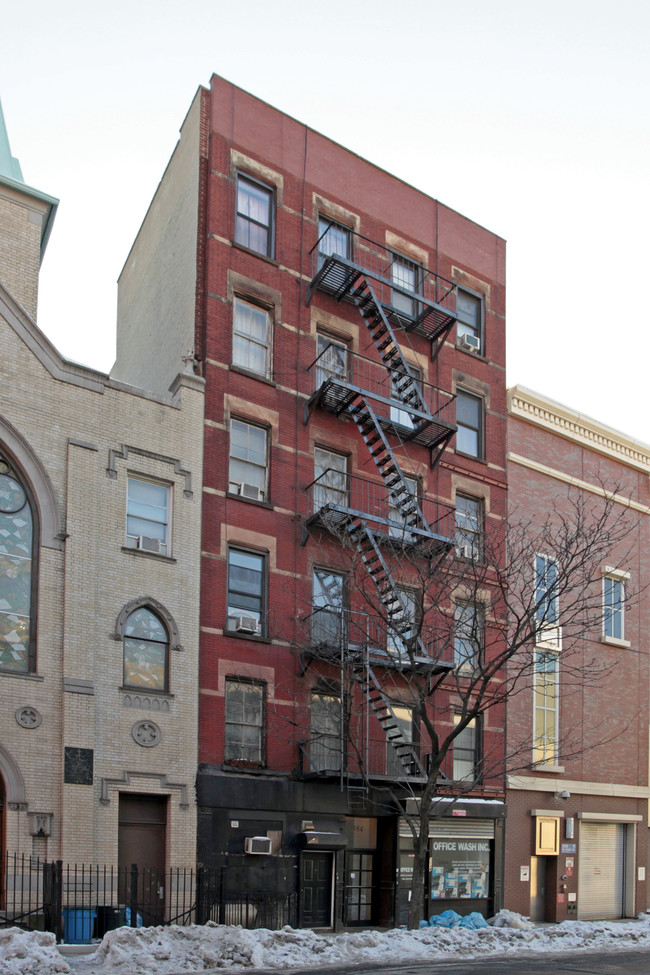 554 W 50th St in New York, NY - Building Photo - Building Photo