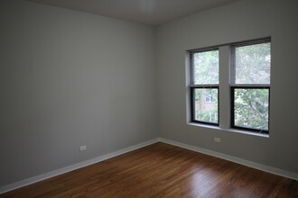 6449 N Claremont Ave, Unit 1 in Chicago, IL - Building Photo - Building Photo